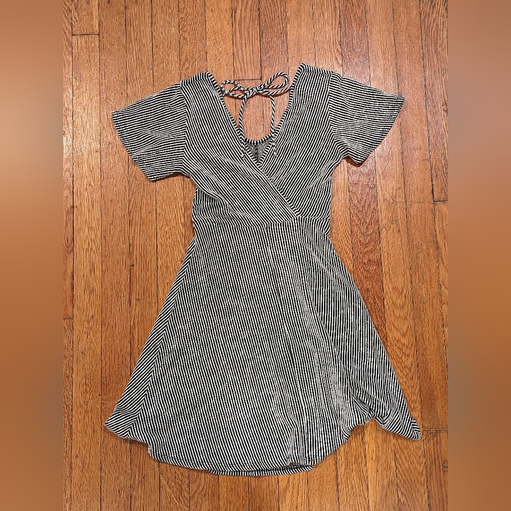 Black and White Striped Dress Size Small - Picture 5 of 5